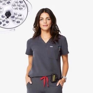 FIGS Catarina Top Small Charcoal